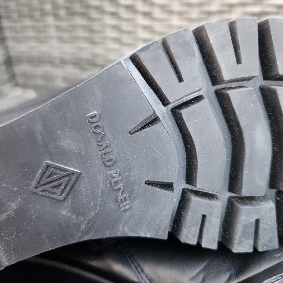 Donald Pliner Sindie Boots NEW Sz 8.5 - Picture 6 of 10